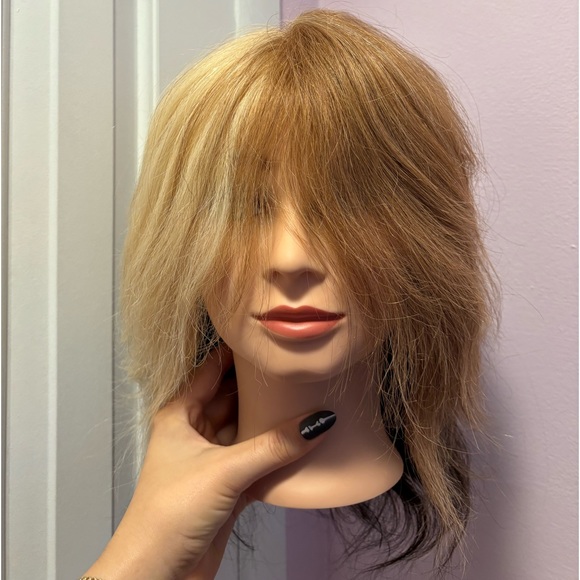 COS. Training mannequin head - Picture 1 of 3